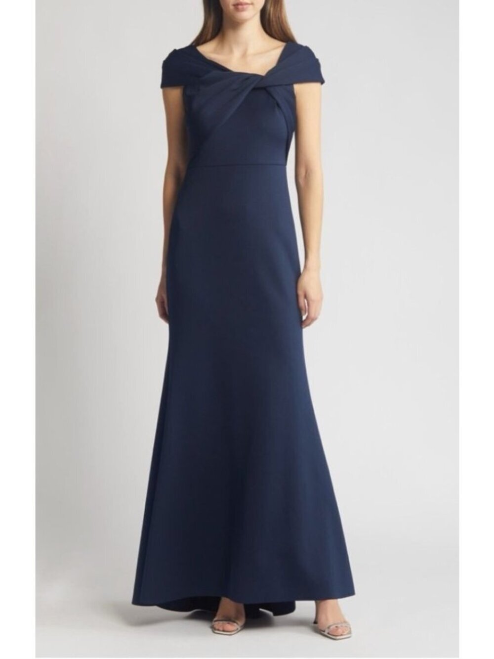 New Eliza J Women's Size 10 Wrap Neckline Scuba Crepe Gown Navy